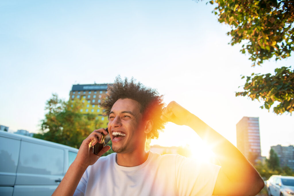 Creating and Managing Influencer Contracts: A Guide for Brand