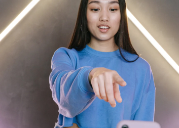 Influencer Partnership Marketing: A Comprehensive Guide